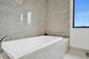 5635 Brookfield Cir W, Hollywood, FL 33312 - Photo 33