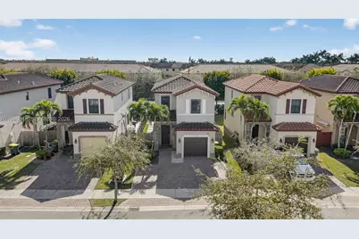 3756 NE 1st St, Homestead, FL 33033 - Photo 9