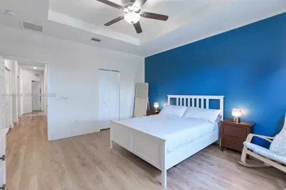 8885 NW 102nd Ct, Doral, FL 33178 - Photo 17