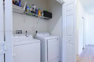 8885 NW 102nd Ct, Doral, FL 33178 - Photo 19