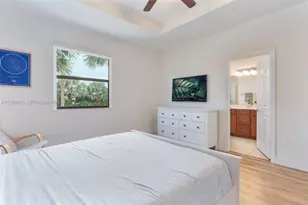 8885 NW 102nd Ct, Doral, FL 33178 - Photo 15