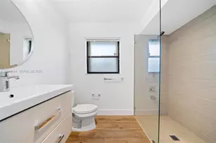 10424 SW 114th Ct, Miami, FL 33176 - Photo 11