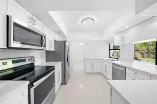 10424 SW 114th Ct, Miami, FL 33176 - Photo 3