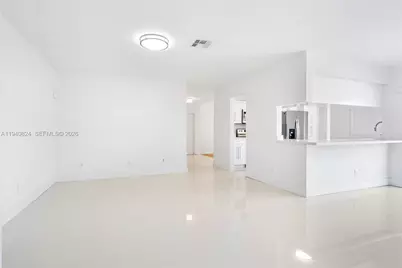 10424 SW 114th Ct, Miami, FL 33176 - Photo 7