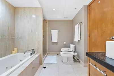 1800 Sunset Harbour Dr #1710, Miami Beach, FL 33139 - Photo 19