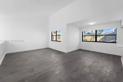 10050 NW 9th St Cir #202, Miami, FL 33172 - Photo 5