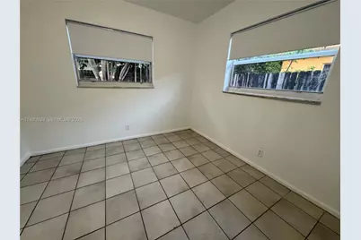 212 NE 41 St #212, Oakland Park, FL 33334 - Photo 5