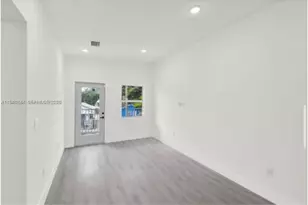 1831 NW 67th St, Miami, FL 33147 - Photo 23