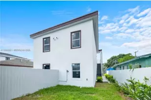 1831 NW 67th St, Miami, FL 33147 - Photo 27