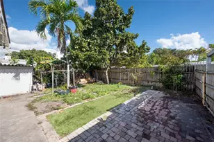 1401 NW 44th St, Miami, FL 33142 - Photo 31