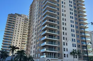 1912 S Ocean Dr, Hallandale Beach, FL 33009 - Photo 23