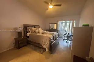 7390 S Pinewalk Dr S, Margate, FL 33063 - Photo 35