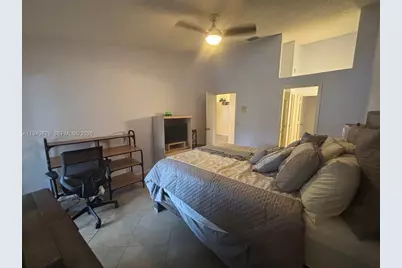 7390 S Pinewalk Dr S, Margate, FL 33063 - Photo 41