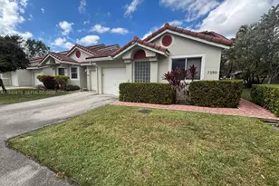 7390 S Pinewalk Dr S, Margate, FL 33063 - Photo 27