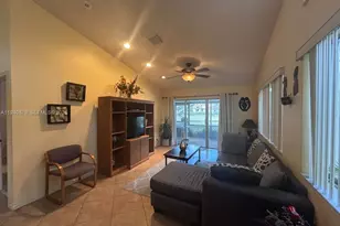 7390 S Pinewalk Dr S, Margate, FL 33063 - Photo 31