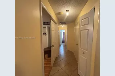 7390 S Pinewalk Dr S, Margate, FL 33063 - Photo 21