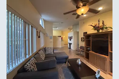 7390 S Pinewalk Dr S, Margate, FL 33063 - Photo 43