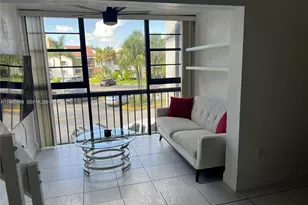 9403 Fontainebleau Blvd, Miami, FL 33172 - Photo 7