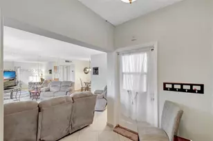 415 NE 2nd St, Hallandale Beach, FL 33009 - Photo 15