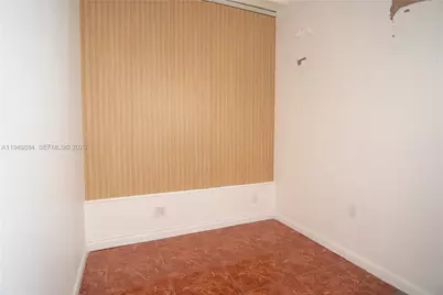 3471 SW 8th St, Miami, FL 33135 - Photo 15