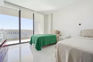 1000 W Island Blvd, Aventura, FL 33160 - Photo 25