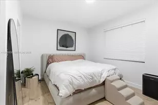 632 15th St, Miami Beach, FL 33139 - Photo 11