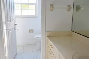 781 NW 155th Terrace, Pembroke Pines, FL 33028 - Photo 15