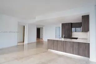 68 SE 6th St, Miami, FL 33131 - Photo 3