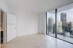 68 SE 6th St, Miami, FL 33131 - Photo 11