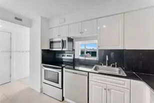 6770 Indian Creek Dr, Miami Beach, FL 33141 - Photo 19