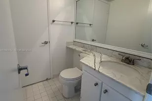 600 NE 36th St, Miami, FL 33137 - Photo 7