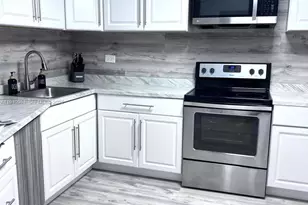 1670 NE 191st St, Miami, FL 33179 - Photo 27