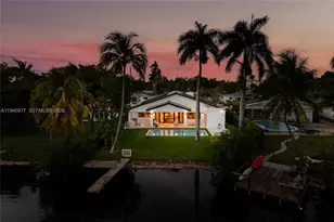 2560 NE 199th St, Miami, FL 33180 - Photo 67