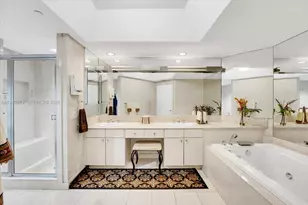 2000 Island Blvd, Aventura, FL 33160 - Photo 11