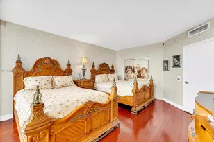 2000 Island Blvd, Aventura, FL 33160 - Photo 9