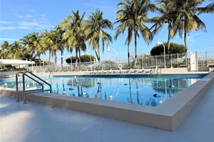 2899 Collins Ave, Miami Beach, FL 33140 - Photo 17