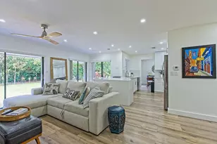 10900 SW 124th Rd, Miami, FL 33176 - Photo 9