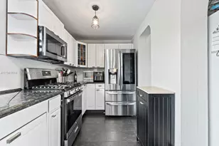 12301 SW 28th St, Miami, FL 33175 - Photo 13