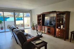 9195 Fontainebleau Blvd, Miami, FL 33172 - Photo 3