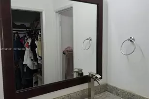 9195 Fontainebleau Blvd, Miami, FL 33172 - Photo 9