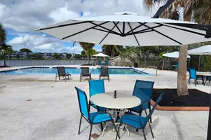 9195 Fontainebleau Blvd, Miami, FL 33172 - Photo 17