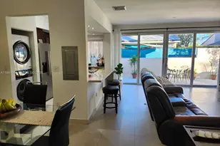 9195 Fontainebleau Blvd, Miami, FL 33172 - Photo 15