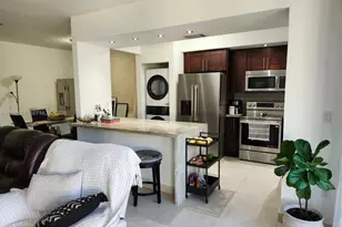 9195 Fontainebleau Blvd, Miami, FL 33172 - Photo 3