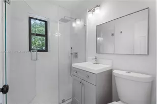 3202 Elizabeth St, Miami, FL 33133 - Photo 9