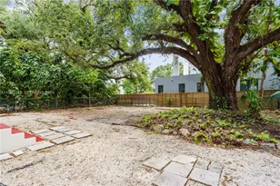 3202 Elizabeth St, Miami, FL 33133 - Photo 15