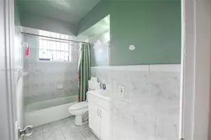 827 NW 73rd St, Miami, FL 33150 - Photo 13