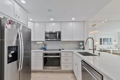 1250 S Miami Ave #2212, Miami, FL 33130 - Photo 7