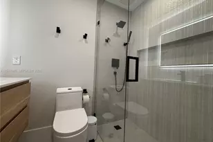 6063 E Peppertree Way, Sarasota, FL 34242 - Photo 15