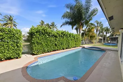 9349 NW 47th St, Sunrise, FL 33351 - Photo 37