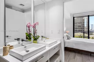 45 SW 9th St, Miami, FL 33130 - Photo 17